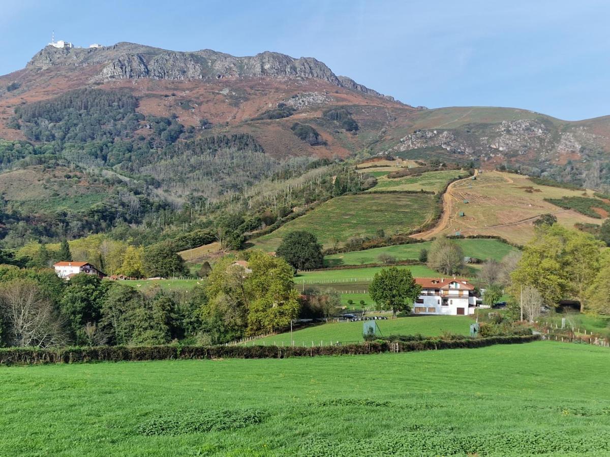 Hostal Lizuniaga Bera  Esterno foto