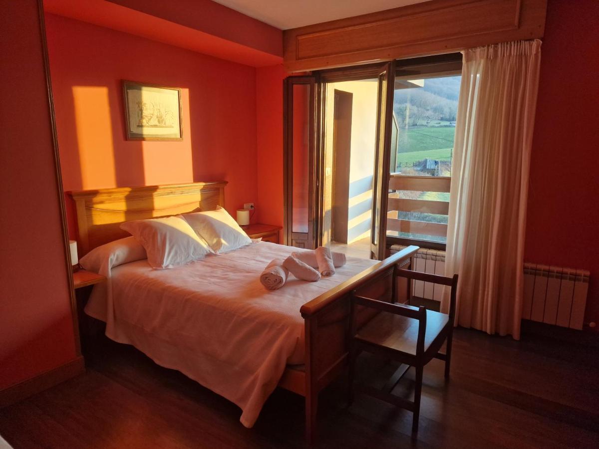 Hostal Lizuniaga Bera  Esterno foto