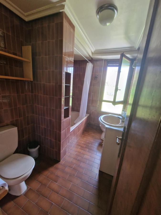 Hostal Lizuniaga Bera  Esterno foto