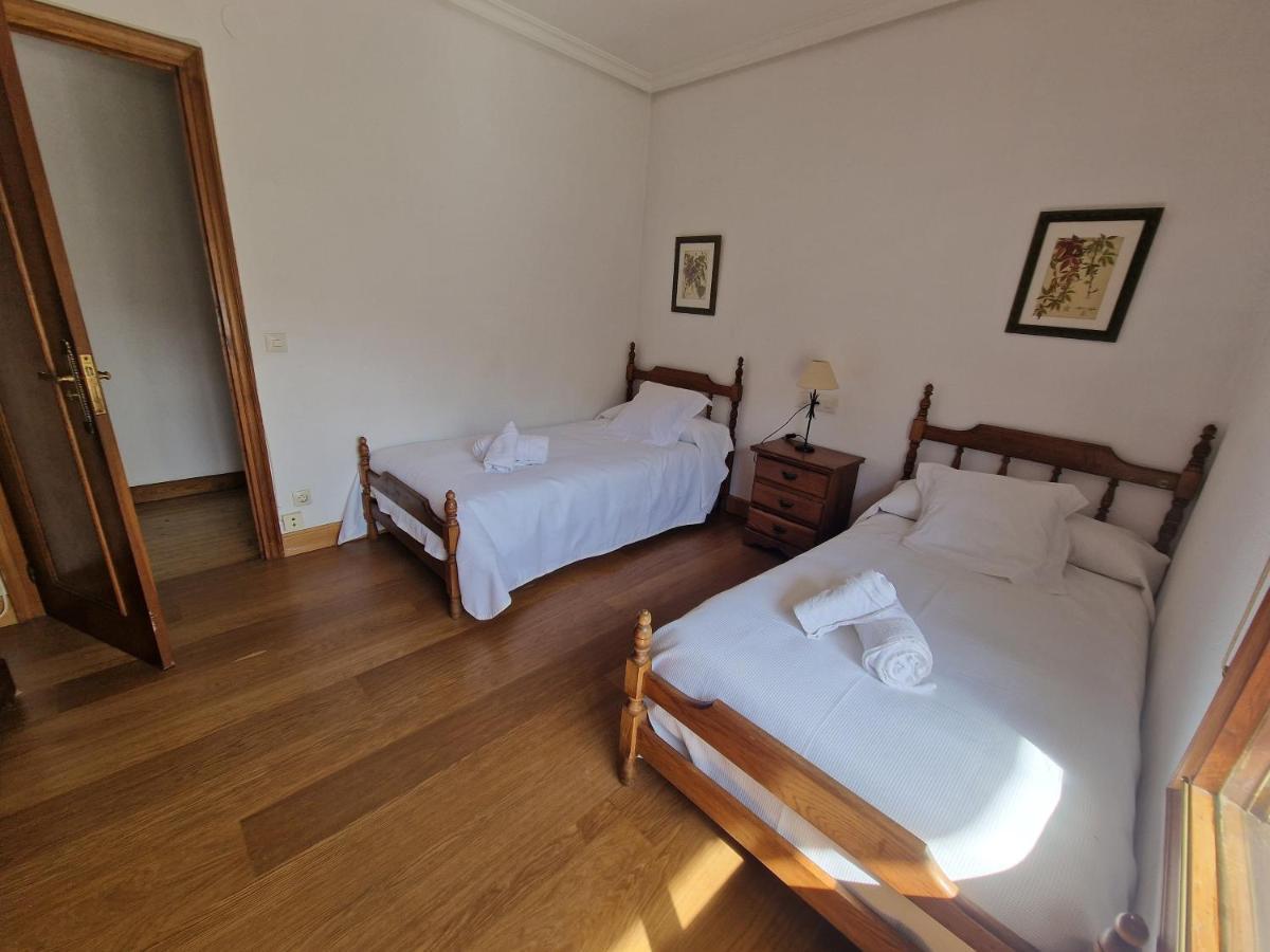 Hostal Lizuniaga Bera  Esterno foto