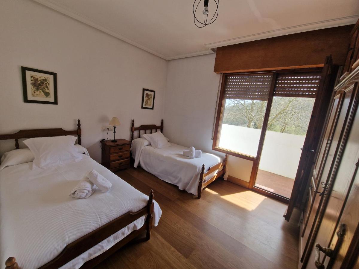 Hostal Lizuniaga Bera  Esterno foto