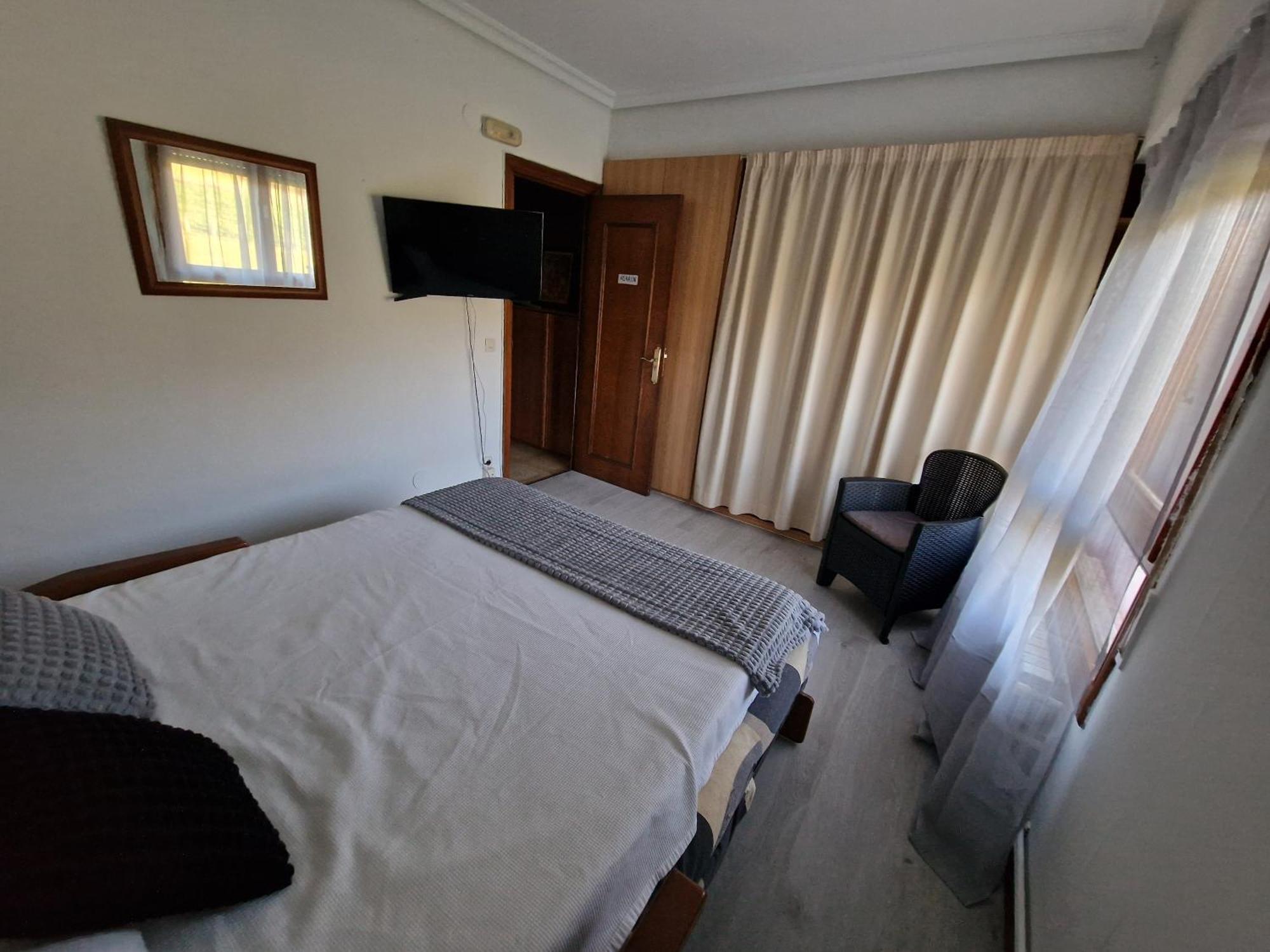 Hostal Lizuniaga Bera  Esterno foto